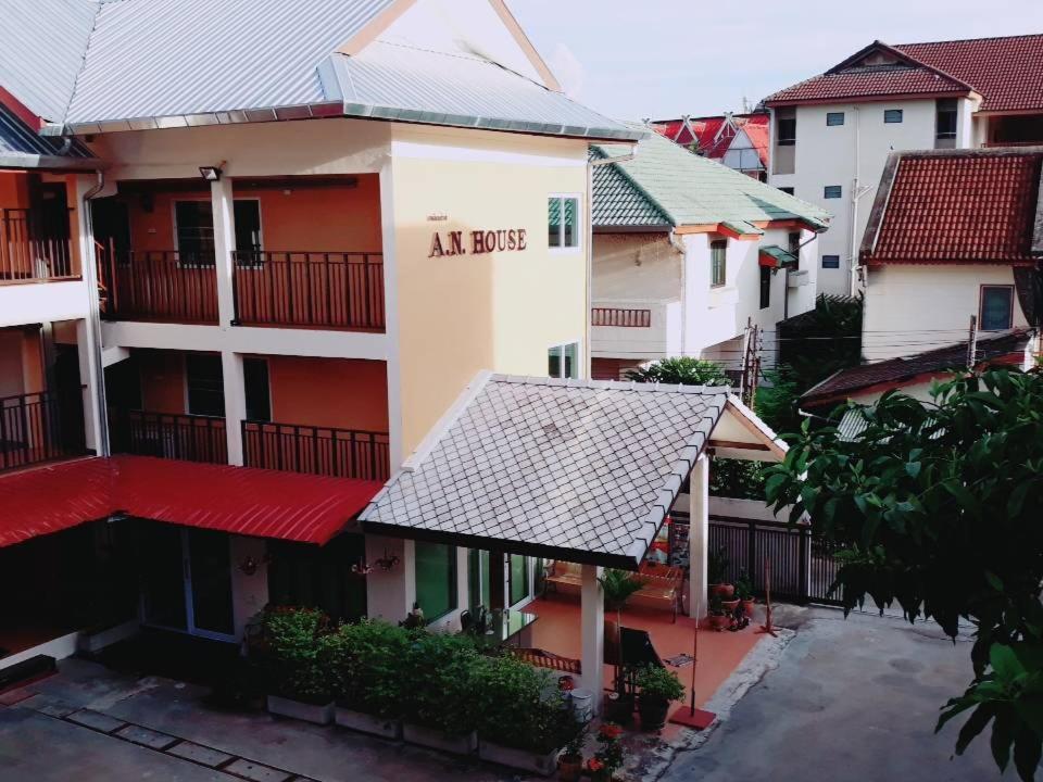 A.N. House Hotel Chiang Mai Bagian luar foto