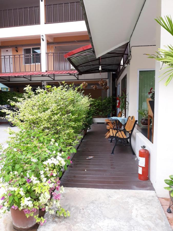 A.N. House Hotel Chiang Mai Bagian luar foto